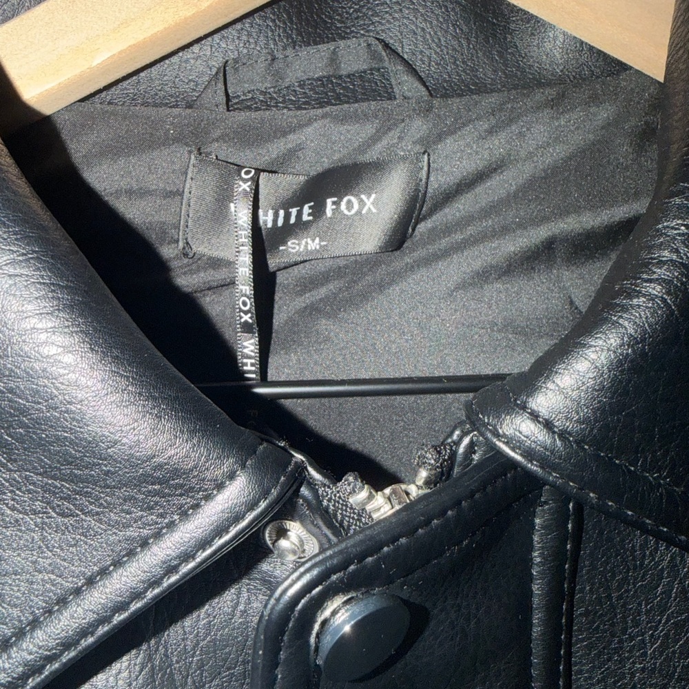 White Fox Boutique Black Bomber Jacket - Picture 3 of 6